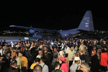 சூடானில் சிக்கி தவிக்கும் பிரித்தானியர்கள்: பட்டினி கிடப்பதை தவிர்க்க செல்லப்பிராணிகளை கொல்லும் அவலம்