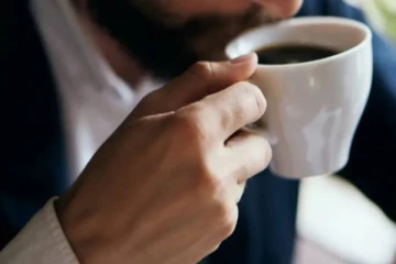 யாழில் தேநீர் அருந்திக்கொண்டிருந்த போது திடீரென உயிரிழந்த இளம் குடும்பஸ்தர்!