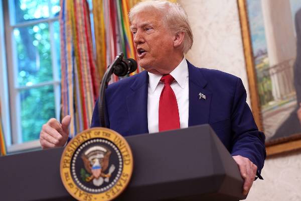 வெறும் கனவு... ட்ரம்பின் கோரிக்கையை நிராகரித்த ஈரானின் காமெனி | Khamenei Rejects Trump Offer Of Talks