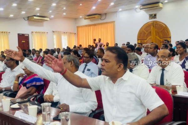 யாழ். ஒருங்கிணைப்புக் குழுக் கூட்டத்தில் அர்ச்சுனா எம்.பி - தவிசாளர்கள் கடும் வாக்குவாதம் | Jaffna Archuna Mp Thavisalas Heated Argument
