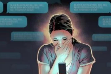 තරුණියකගේ මුහුණු පොත සොරාගෙන පුද්ගලයෙකු කළ නොමනා ක්‍රියාව.. තරුණියන් පරිස්සමෙන්