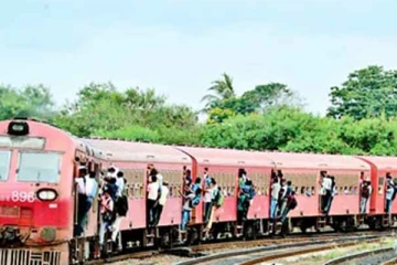 දුම්රිය වාර 12ක් අවලංගු කෙරේ..!