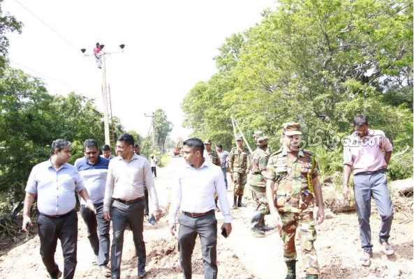 கிளிநொச்சி - வட்டக்கச்சி வீதி ஊடான போக்குவரத்து வழமைக்கு திரும்புவதற்கான வாய்ப்பு! | Possibility Of Returning To Normal Traffic