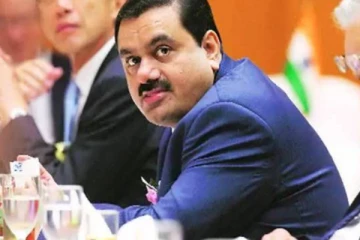 ஒரு மணிநேரத்தில் 73 ஆயிரம் கோடியை இழந்த உலகின் மிகப் பெரும் பணக்காரர் கவுதம் அதானி!