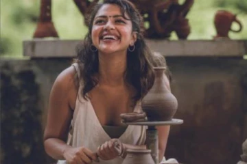 வாய்ப்பில்லாமல் நடிகை அமலா பால் இந்த தொழிழ் அரம்பிச்சிட்டாரா!! ஆனா இது வேறயாம்..