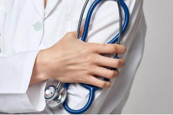 கனடாவில் 62 வயதான மருத்துவரின் மோசமான செயல் | Physician Accused Of Sexually Assault