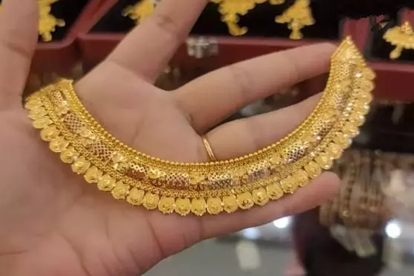 இலங்கையில் தங்கத்தின் விலையில் ஏற்பட்டுள்ள மாற்றம்! | Change In The Price Of Gold In Sri Lanka