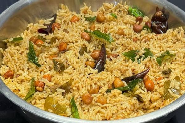 பெருமாள் கோவில் பாணியில் புளியோதரை வேண்டுமா? சுவையின் ரகசியம் இது தான்! | Perumal Kovil Style Puliyodharai Recipe In Tamil