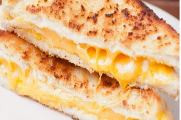 சீஸ் பிரெட் சாண்ட்விச் ஈஸியா செய்து ஹெல்த்திய சாப்பிடலாம்! எப்படி தெரியுமா?