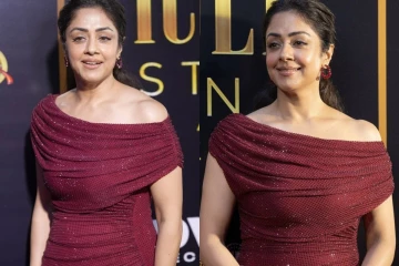 47 வயசான ஜோதிகாவா இது!! விருதுவிழாவில் பலரையும் வியக்க வைத்த லுக்..