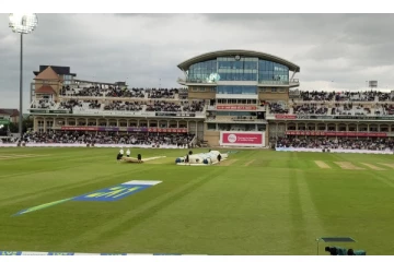 இந்திய அணியின் திட்டத்தில் மண்ணை அள்ளிப் போட்ட மழை - 2 ஆம் நாள் ஆட்டம் பாதிப்பு