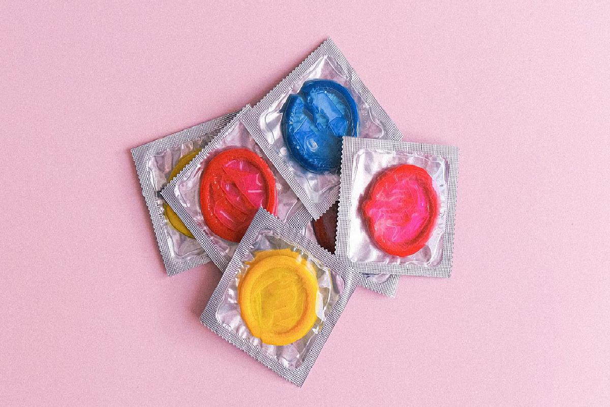 இந்தியாவில் ஆணுறை உற்பத்திக்கு சிக்கல்; இலங்கையில் விலைகள் உயரக்கூடும் | Iran War Condom Production In India Faces Setbacks