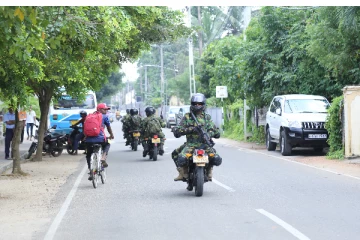 யாழில் முச்சக்கரவண்டியை நிறுத்தி தாக்குதல்; அச்சத்தில் மக்கள்!
