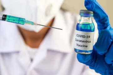 மக்களுக்காக கோவிட் தடுப்பூசியை நிராகரித்த நாடாளுமன்ற உறுப்பினர்