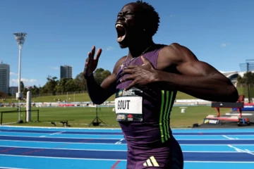 සියල්ල මවිත කරමින් උසේන් බෝල්ට්ගේ ලෝක වාර්තාවක් බිඳ දමයි