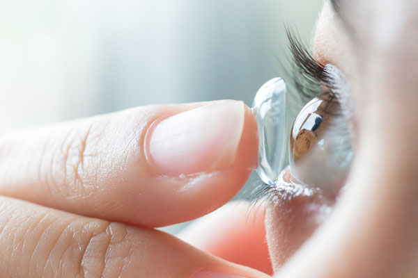 கொண்டெக்ட் லென்ஸ்களுக்கு கடும் தட்டுப்பாடு | Severe Shortage Of Contact Lenses