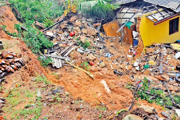 மலையகப் பகுதிகளில் கடுமையாகவுள்ள நடைமுறை : அரசாங்கத்தின் அதிரடி திட்டம் | Human Settlements In Disaster Hill Country மலையகப் பகுதிகளில் கடுமையாகவுள்ள நடைமுறை : அரசாங்கத்தின் அதிரடி திட்டம் | Human Settlements In Disaster Hill Country