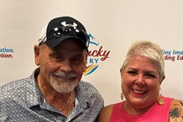 ஸ்கூல் டிரைவருக்கு கிடைத்த அதிர்ஷ்டம்.. ரூ. 83 லட்சம் பணத்தை தொக்கா தூக்கிய நபர்!