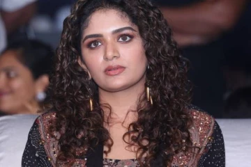 கமிட்டாகும் முன்பே இப்படியொரு அக்ரிமெண்ட்!! சங்கர் மகள் அதிதியின் பக்கா பிளான்