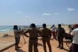 யாழ். கடற்கரையில் கரையொதுங்கிய அடையாளம் தெரியாத மர்ம சடலம் மீட்பு