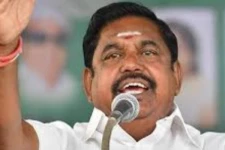 ரயில்கள் மூலம் கருணாநிதியின் குடும்பத்துக்கு சொத்து சேர்ந்தது எப்படி? - எடப்பாடி பழனிசாமி கேள்வி