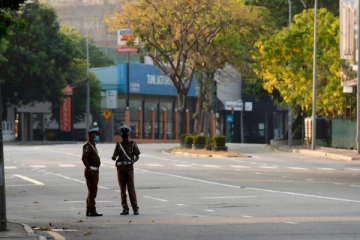 இலங்கையில் எச்சரிக்கையுடன் நகரும் நாட்கள் - மே முதலாம் திகதியிலிருந்து மூன்று வார கால முடக்கம்
