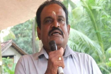 கார் விபத்தில் சிக்கிய நாடாளுமன்ற உறுப்பினர் ஞானமுத்து ஶ்ரீநேசன்