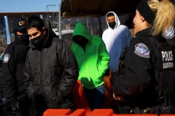 சட்டவிரோதமாக குடியேறிய 200 பேரை நாடு கடத்தியதும் அமெரிக்கா