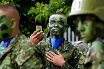 60 ஆண்டு உள்நாட்டு சண்டையை 6 மாதம் நிறுத்த ஒப்பந்தம் !