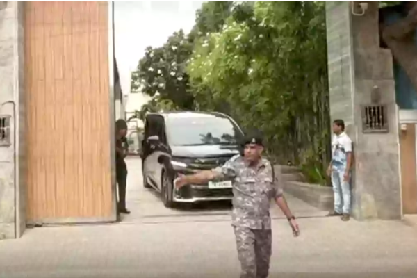 vijay left home
