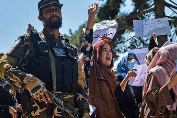 பாகிஸ்தானுக்கு எதிராக காபூலில் ஆர்ப்பாட்டம் ...செய்தியாளா்கள் பலர் கைது