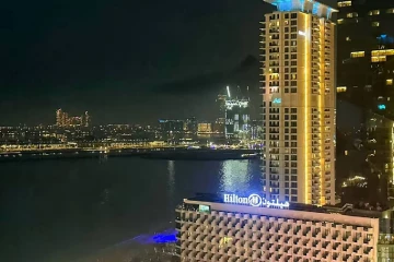 போர் பதற்றம் : துபாயில் சொகுசு விருந்தகம் மீது தாக்குதல்