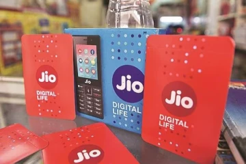 கவலை வேண்டாம்! 1 வருஷம் செல்லுபடியாகும் ஜியோ ரீசார்ஜ் திட்டங்கள்!!