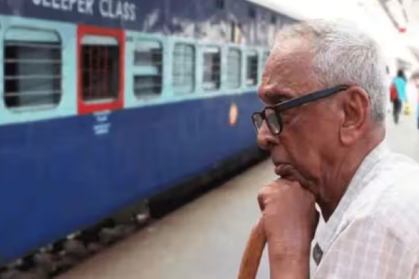 ரயிலில் மூத்த குடிமக்களுக்கு இவ்வளவு சலுகையா - அவசியம் நோட் பன்ணுங்க | Railways Benefits For Senior Citizens ரயிலில் மூத்த குடிமக்களுக்கு இவ்வளவு சலுகையா - அவசியம் நோட் பன்ணுங்க | Railways Benefits For Senior Citizens