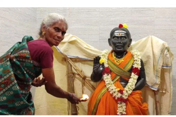 பெற்ற தாய்க்கு ரூ.20 லட்சம் செலவில் கோவில் கட்டிய பாச மகள் - கண்கலங்க வைக்கும் நெகிழ்ச்சி சம்பவம்