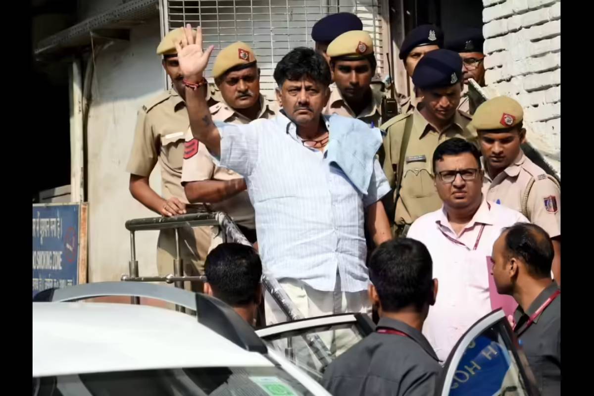 இந்தியாவின் பணக்கார முதல்வராக உருவெடுத்த டி.கே.சிவகுமார் - விஜய்யின் இடம் என்ன? | Dk Shivakumar To Become India Richest Cm Vijay 3Rd இந்தியாவின் பணக்கார முதல்வராக உருவெடுத்த டி.கே.சிவகுமார் - விஜய்யின் இடம் என்ன? | Dk Shivakumar To Become India Richest Cm Vijay 3Rd
