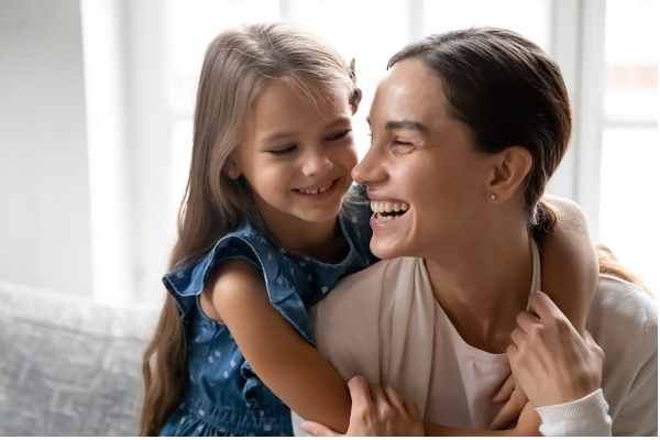 குழந்தைகளை வீட்டில் தனியாக விட்டு செல்பவர்களா நீங்கள்? எச்சரிக்கை! (வீடியோ) | Parents Leaving Child Alone In The House Alert