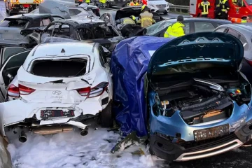 ஒன்றுடன் ஒன்று மோதிய 40 வாகனங்கள்: ஜேர்மனியில் நிகழ்ந்த தொடர் விபத்துக்களில் இருவர் பலி