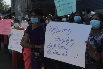 அதிபரை அடித்த ஆசிரியை எமக்கு வேண்டாம்! பூதாகரமாகும் ஸ்ரீ சண்முகா இந்து மகளிர் கல்லூரி ஆசிரியர் விவகாரம் (Photos)