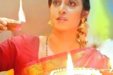 இந்த வயசுல இப்படியொரு போஸ் தேவையா? 46 வயதான நடிகை வெளியிட்ட புகைப்படம்..
