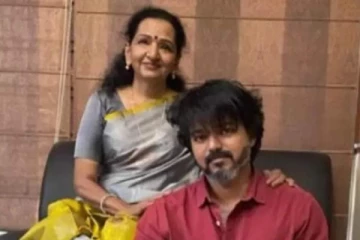 தனது மகன் விஜய்யுடன் சைக்கிளில் சென்ற தாய் ஷோபா.. இதுவரை பலரும் பார்த்திராத புகைப்படம்