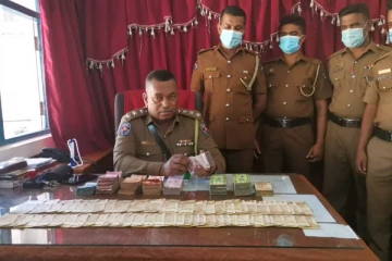 பெருந்தொகையான பணத்தை களவாடிய இருவருக்கு நீதிமன்றம் பிறப்பித்துள்ள உத்தரவு