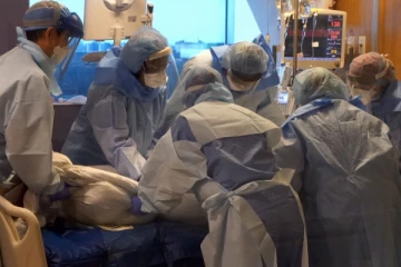 கனடாவில் திடீரென உச்சம் தொட்ட கொரோனா தொற்று பாதிப்பு!