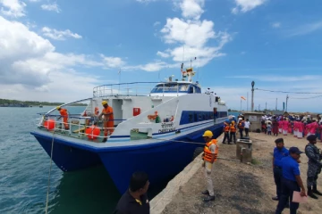 இராமேஸ்வரம் - மன்னார் போக்குவரத்து கப்பல் திட்டம் மீண்டும் ஆரம்பம்
