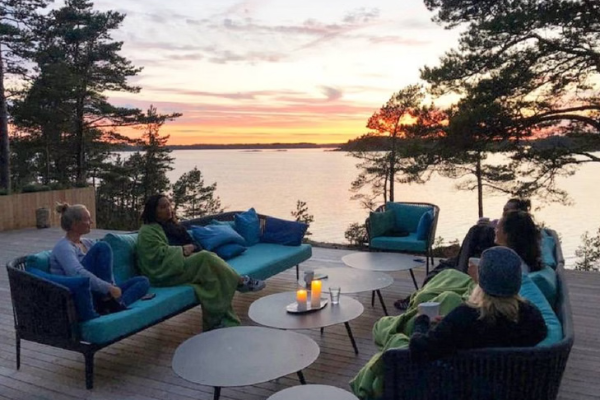 ஆண்களுக்கு தடை; பெண்கள் மட்டுமே அனுமதிக்கப்பட்ட தீவு - என்ன காரணம்? | No Male Women Only Allowed Where Supershe Island