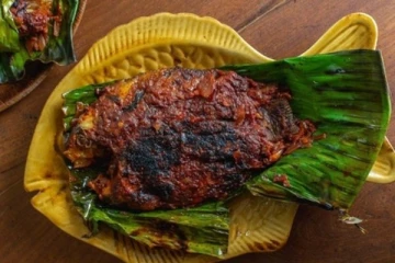 நாவூறும் சுவையில் கேரளா ஸ்டைல் மீன் பொளிச்சது: ரெசிபி இதோ