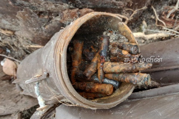 யாழ்.மண்டைதீவு கிரிக்கெட் மைதான காணியில் T-56 ரவைகள் மீட்பு | Bombs Recovered From The Mandaitivu Cricket Ground