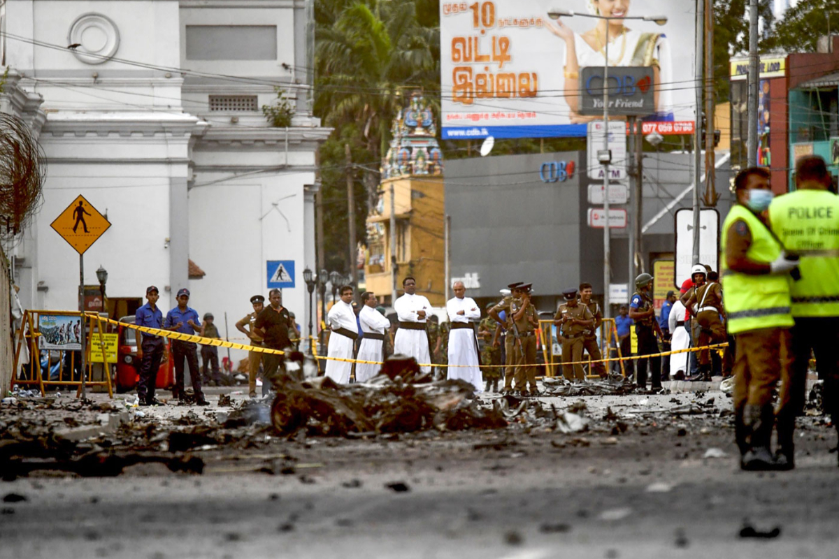 உயிர்த்த ஞாயிறு தாக்குதல் : ஆட்சியாளர்களுக்கு முன்னரே தெரியுமா - அருட்தந்தை ரோஹான் கேள்வி | Easter Attack Sri Lanka 2019