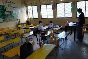 மலையகத்தில் இன்னும் இயல்பு நிலைக்கு திரும்பாத மாணவர்களின் வருகை