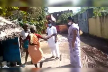 சாமியாடி செவிலியர்களை விரட்டிய மூதாட்டி - வைரல் வீடியோ